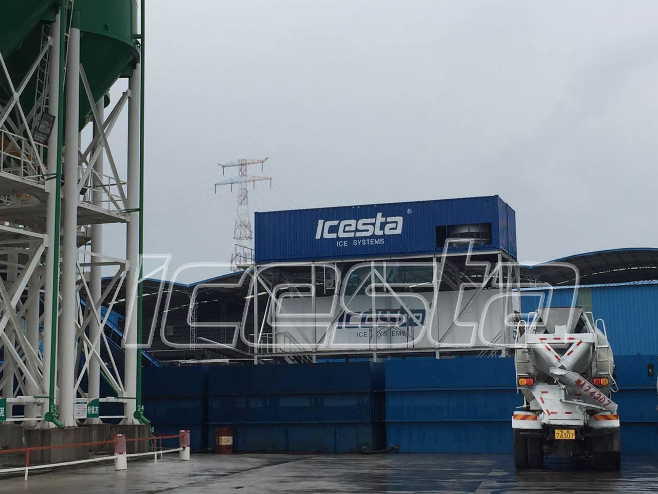 Flake ice system for concrete cooling solution from ICESTA 15