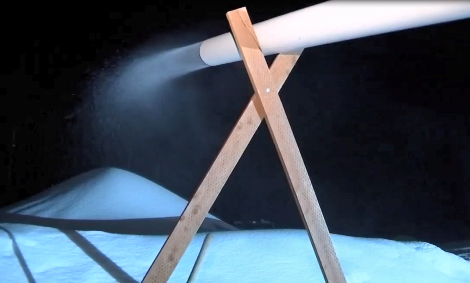 what is Arificial snow ice machine system? 21