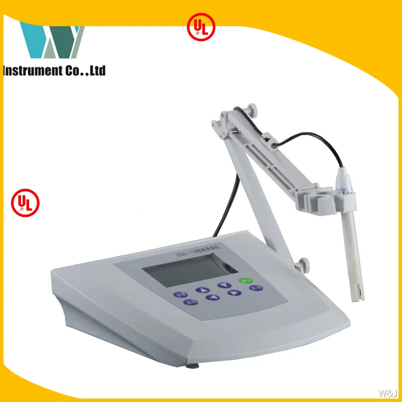 Portable pH and Conductivity Meter with High-Accuracy Ion Measurement 1