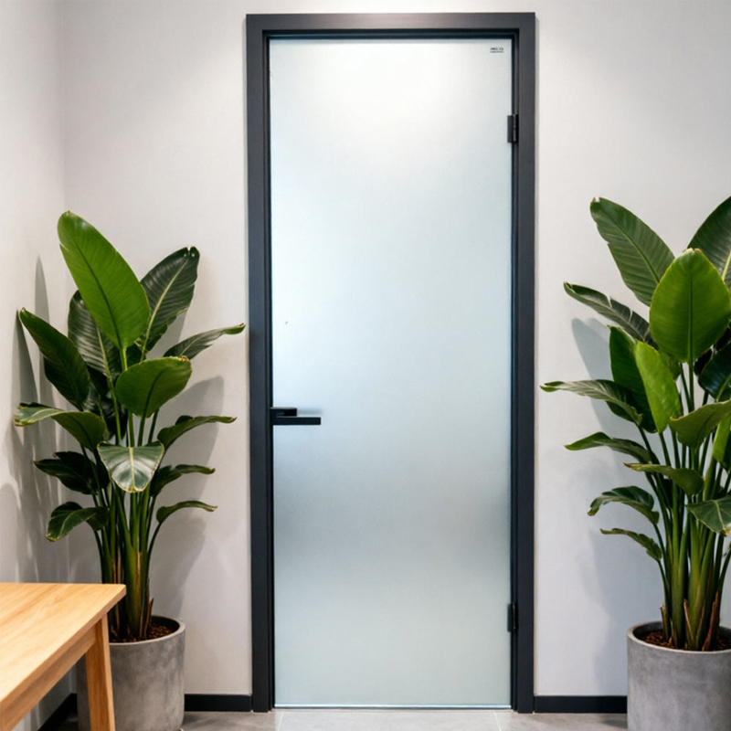 Puerta batiente de aluminio y cristal con marco delgado 5