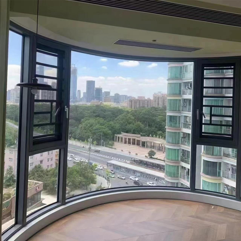 Ventana abatible con mosquitera integrada de forma especial 5