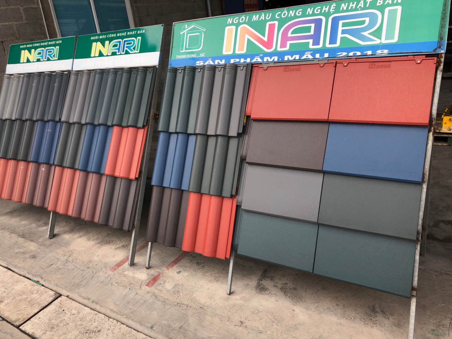 Yingfeng Machinery - Factory Direct Sale Automatic Ceramic Roof Floor Glazed Tile Press Making Forming Machines Cement tile machine 9