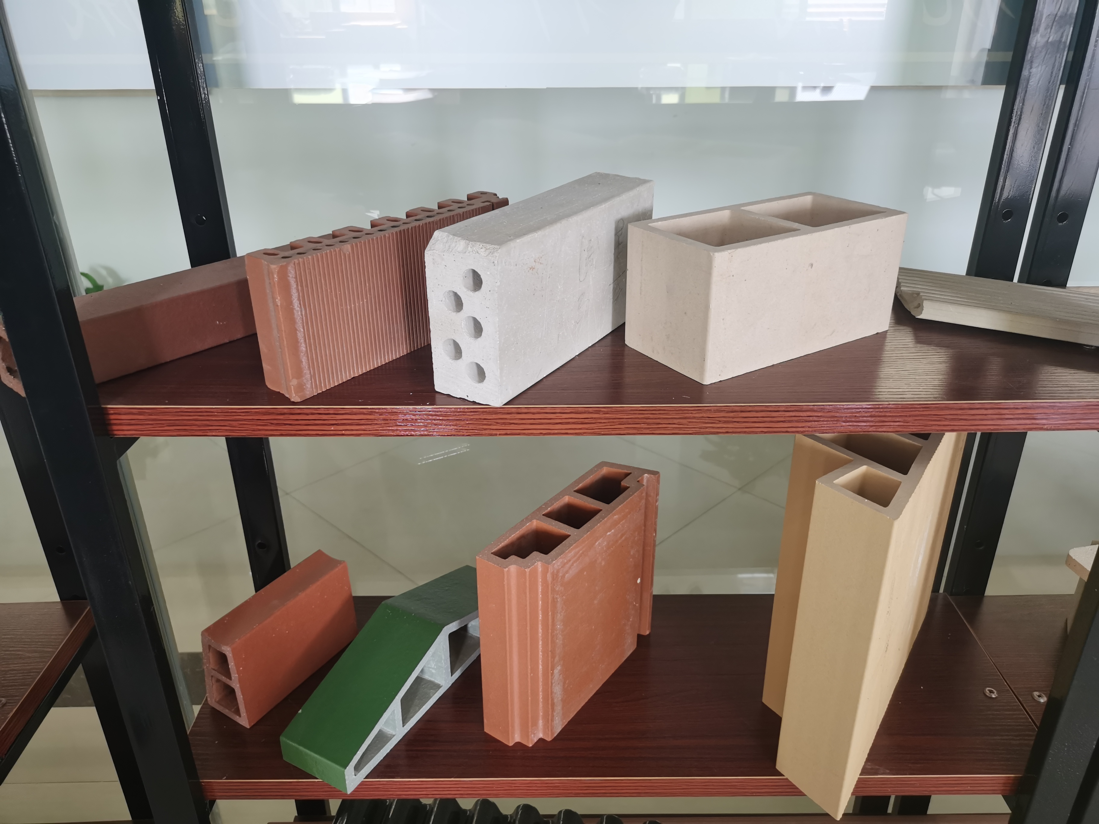 Máquina para fabricar baldosas de ladrillo y revestimiento de terracota para paredes de arcilla cerámica 4