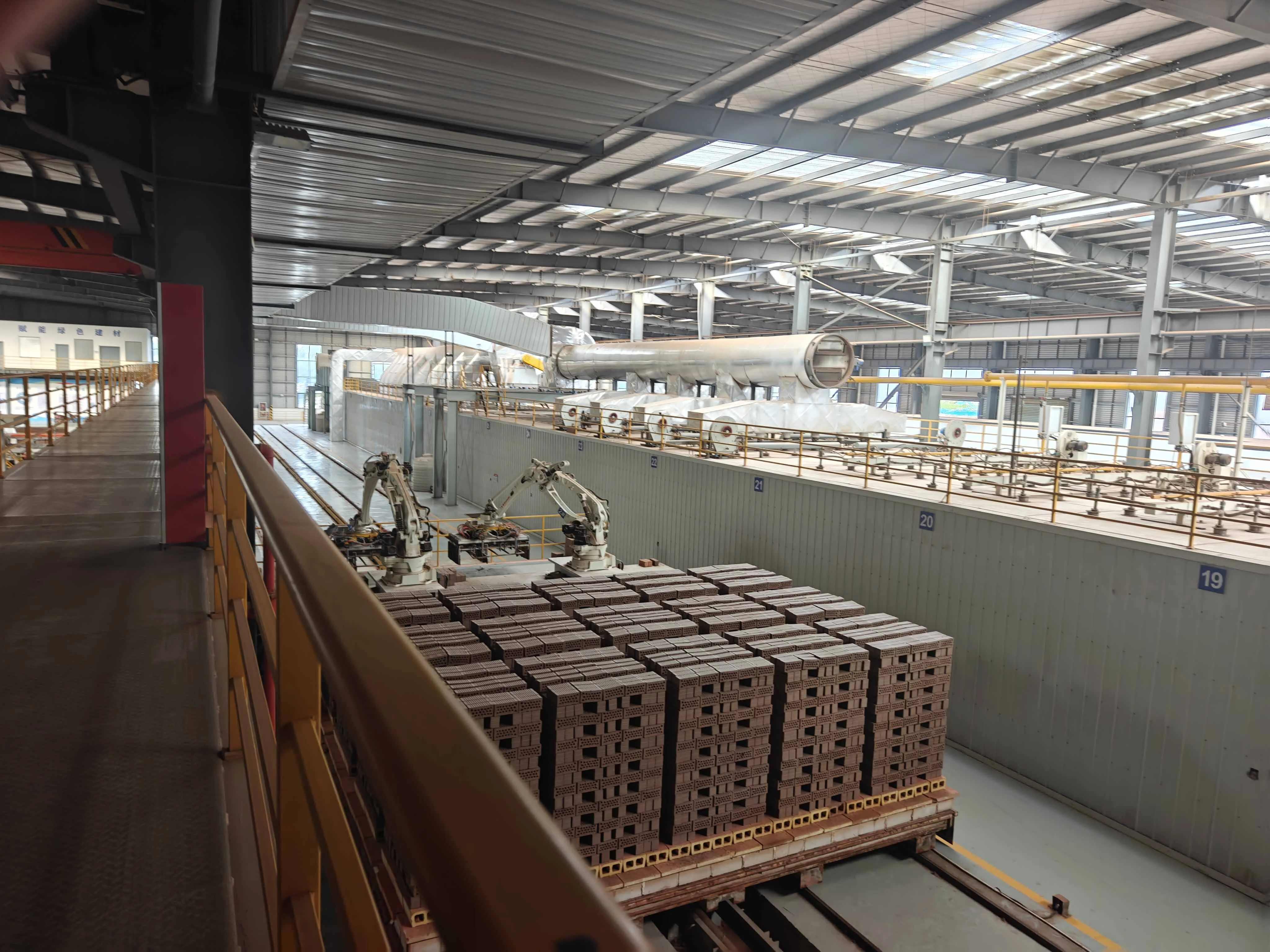 Lò nung gạch men mặt phẳng xếp chồng hai lớp hoàn toàn tự động dạng đường hầm. 1