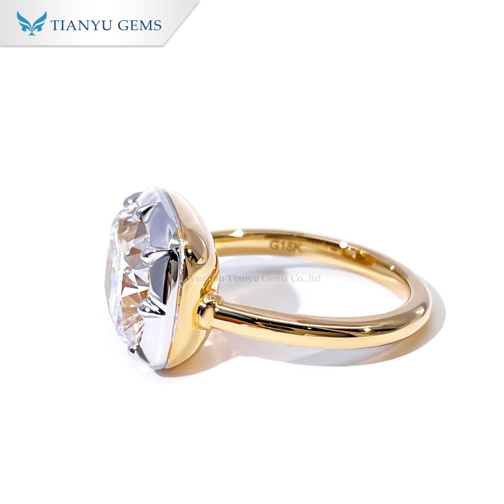 Anillo de compromiso Tianyu Gems con diamante cultivado en laboratorio de talla cojín en oro amarillo y blanco de 18k. 6