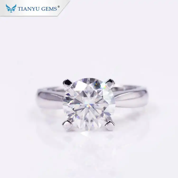 Pt950 4 Prong Cushion Moissanite Diamond Ring Moissanite Jewelry Supplier 1