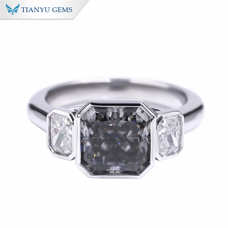 Tianyu Gems クラッシュドアイスカットモアッサナイトリング 8.5x8.5mm 