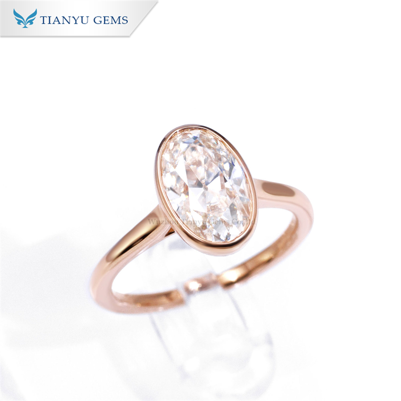 Tianyu Gems  Bezel Setting Moissanite Diamond Wedding Ring 14k Rose Gold Ring 3
