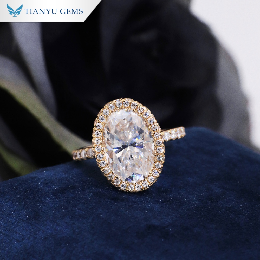 Pierścionek zaręczynowy Tianyu Gems Oval Cut Halo z 14-karatowego żółtego złota z diamentem Moissanite 2