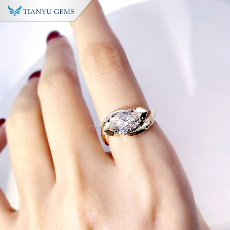 Tianyu Gems Marquise Cut Lab Grown Diamond Ring 18k Yellow Gold Twist Ring 2