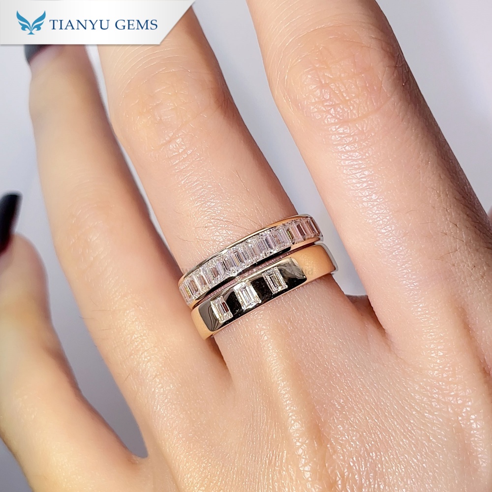 Set ng Singsing Pangkasal na Ginto na may Halong 14k Emerald Cut na Moissanite Diamond Ring Set 4