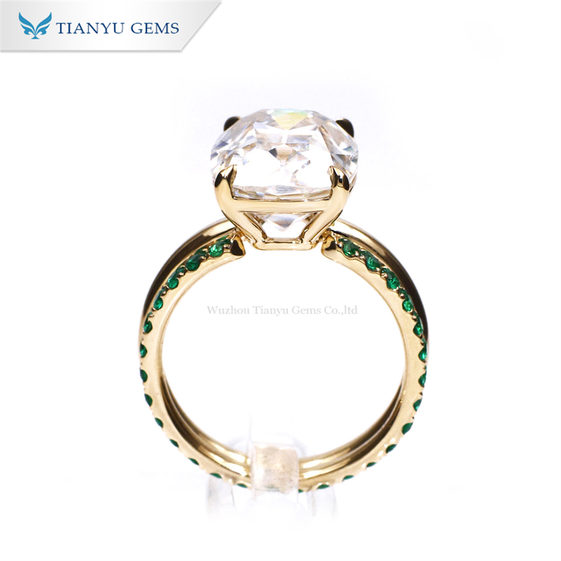 Moissanite & Emerald Wedding Ring Set 6