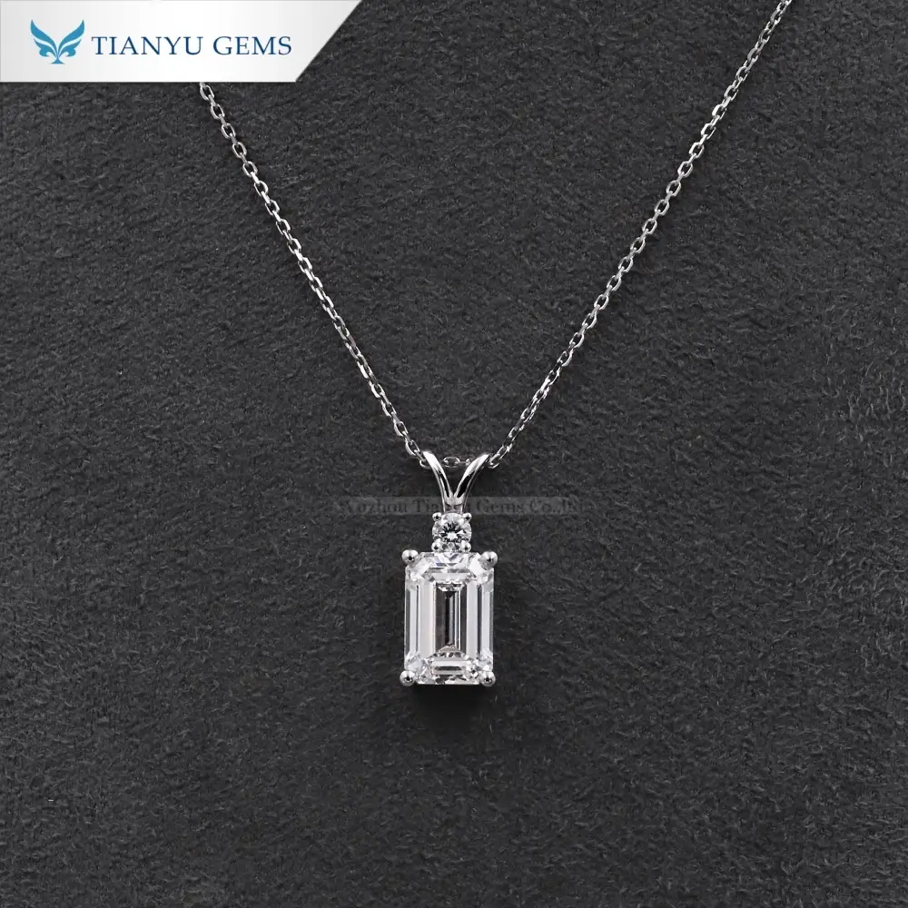 Tianyu Gems エメラルド カット ラボ ダイヤモンド ネックレス Pt950