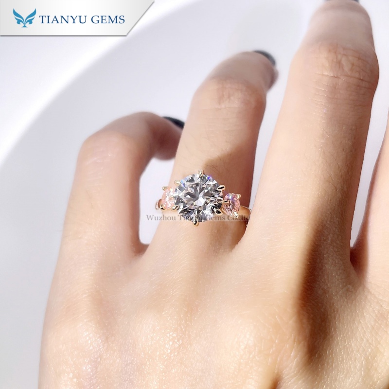 Tianyu Gems Three-stone Ring 18k Yellow Gold Engagement Wedding Ring 4