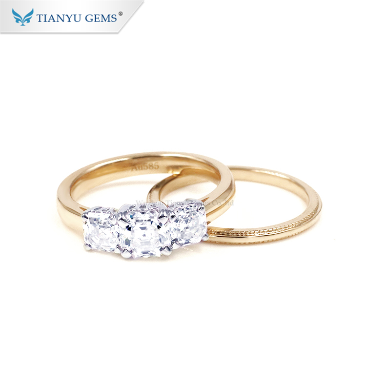 Tianyu gems yellow gold material moon shape moissanite special design couple rings 7