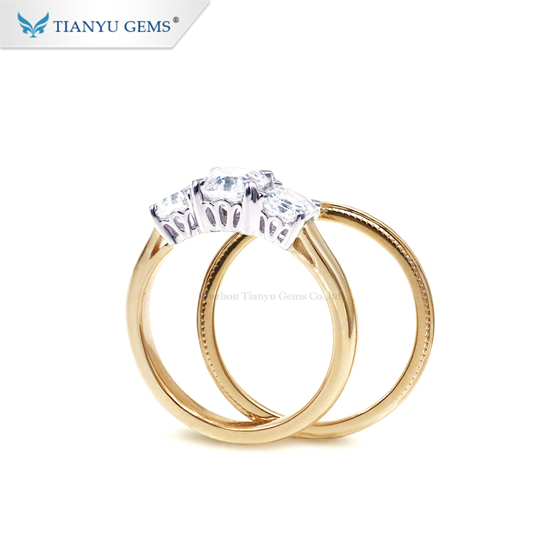 Tianyu gems yellow gold material moon shape moissanite special design couple rings 8