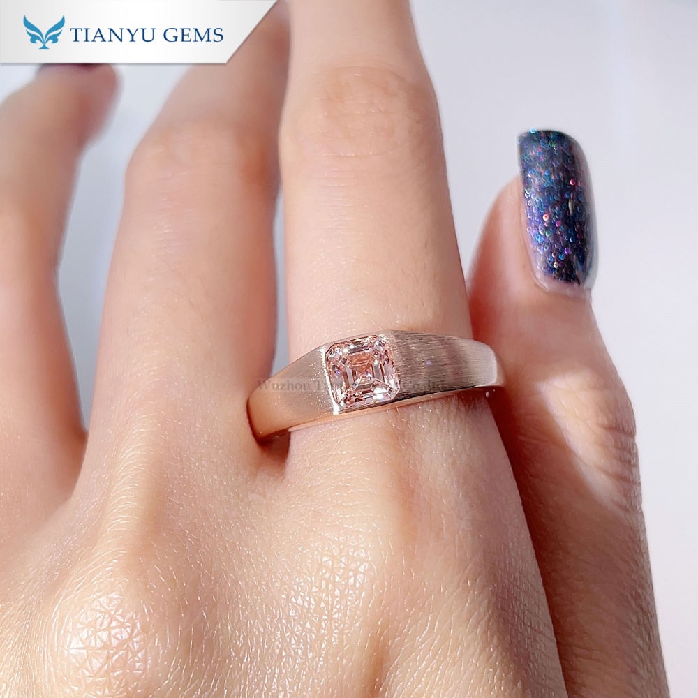 Bague Tianyu Gems Asscher en or rose 14 carats avec diamant rose de laboratoire, finition brossée. 4