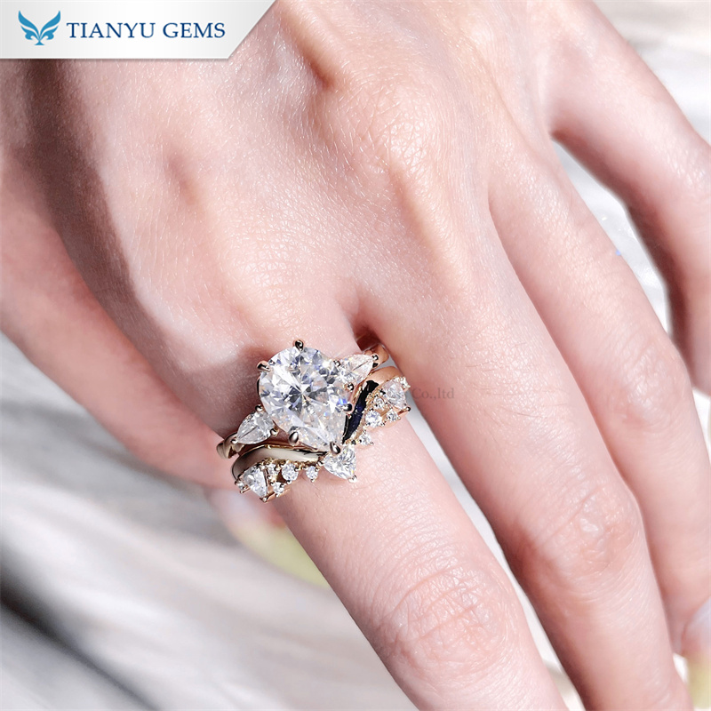 Tianyu Gems Pear Shaped Crown Yellow Gold Ring Set 14k Vintage Moissanite Wedding Ring Set 4