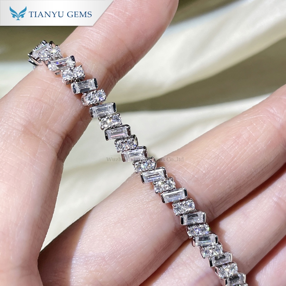 Pulseras na Moissanite na may Parihabang Diyamante na may 14k Puting Ginto na may Pahalang na Gintong Tianyu Gems para sa Kababaihan 2