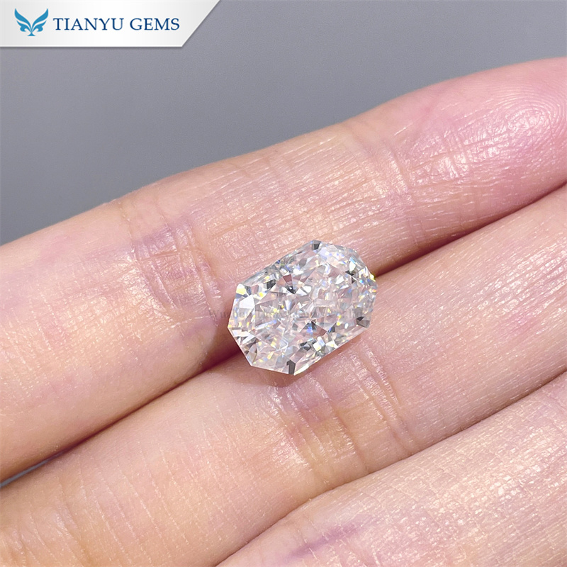 Customized Tianyu Gems Long Octagon Crushed Ice Cut DEF White Moissanite manufacturers From China 11