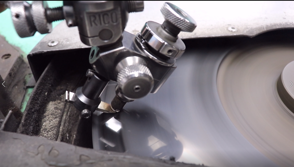 Tianyu gems Oval Lab Grown Blue Sapphire Hydrothermal Blue Sapphire Stone 12