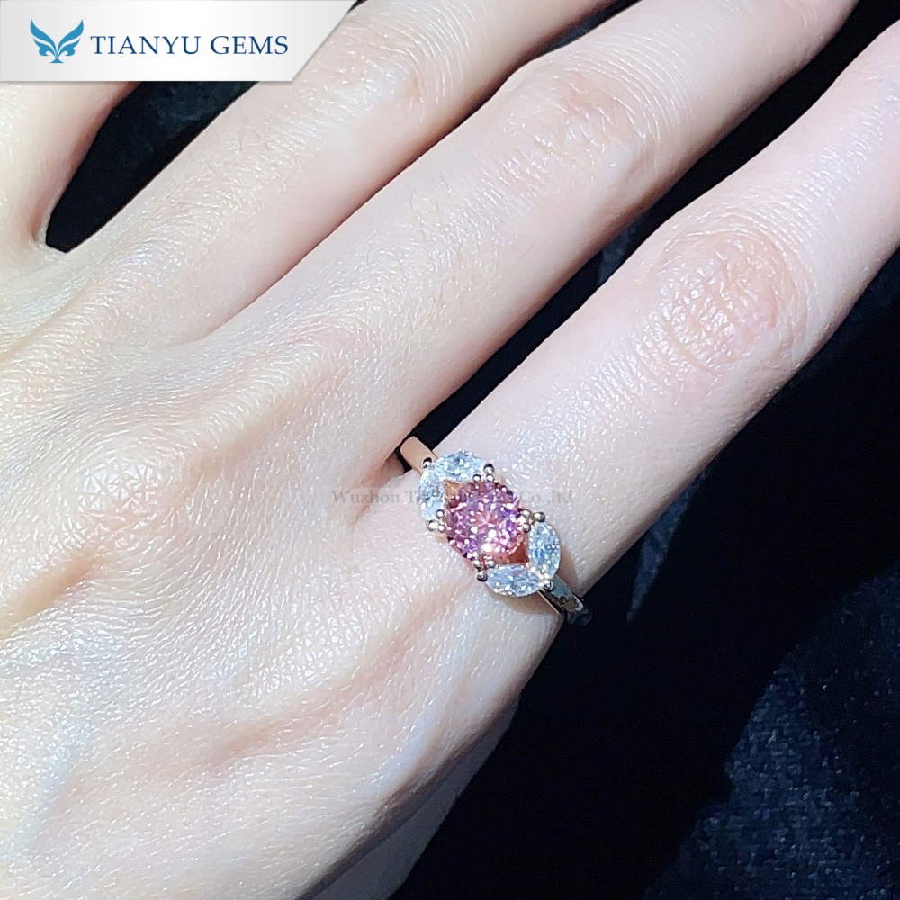 Tianyu Gems Cincin Paparacha Emas Mawar 14k dengan Berlian Buatan Laboratorium Potongan Marquise 4