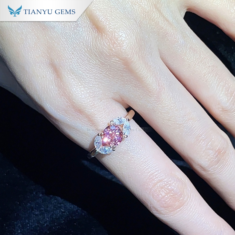 Tianyu Gems Cincin Paparacha Emas Mawar 14k dengan Berlian Buatan Laboratorium Potongan Marquise 2