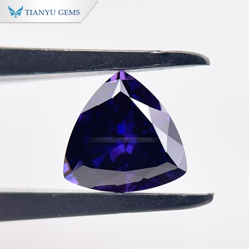 Customized Trillion Natural Cut Lab Grown Purple Blue Sapphire Gemstone 8