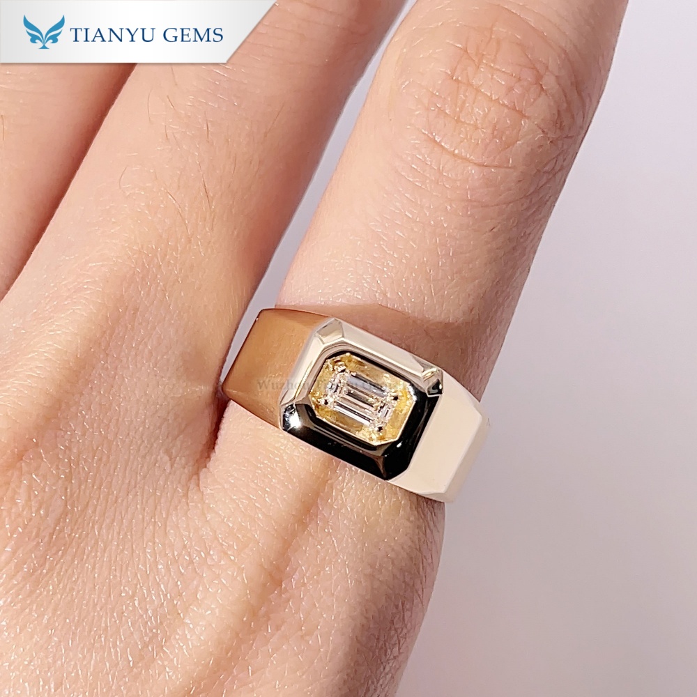 Tianyu Gems Smaragdschliff-Herrenring mit im Labor gezüchtetem Diamanten, 14 Karat Gelbgold 4