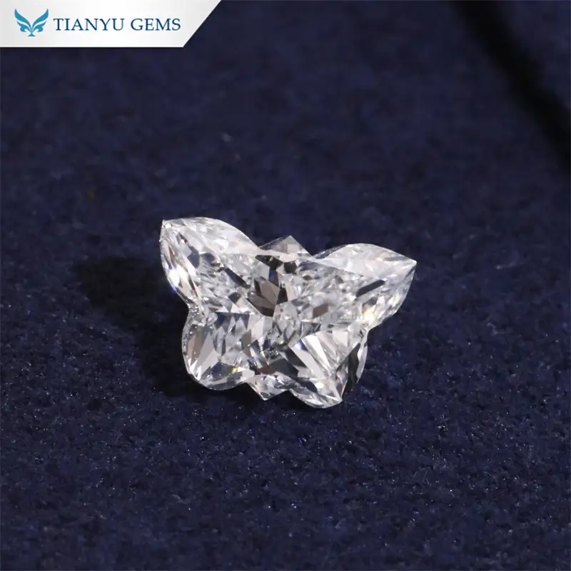 Kim cương nhân tạo hình bướm độc đáo 1