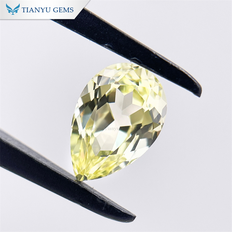 Customized 2ct Pear Cut Lab Grown Light Yellow Sapphire Gemstone Wholesale 8