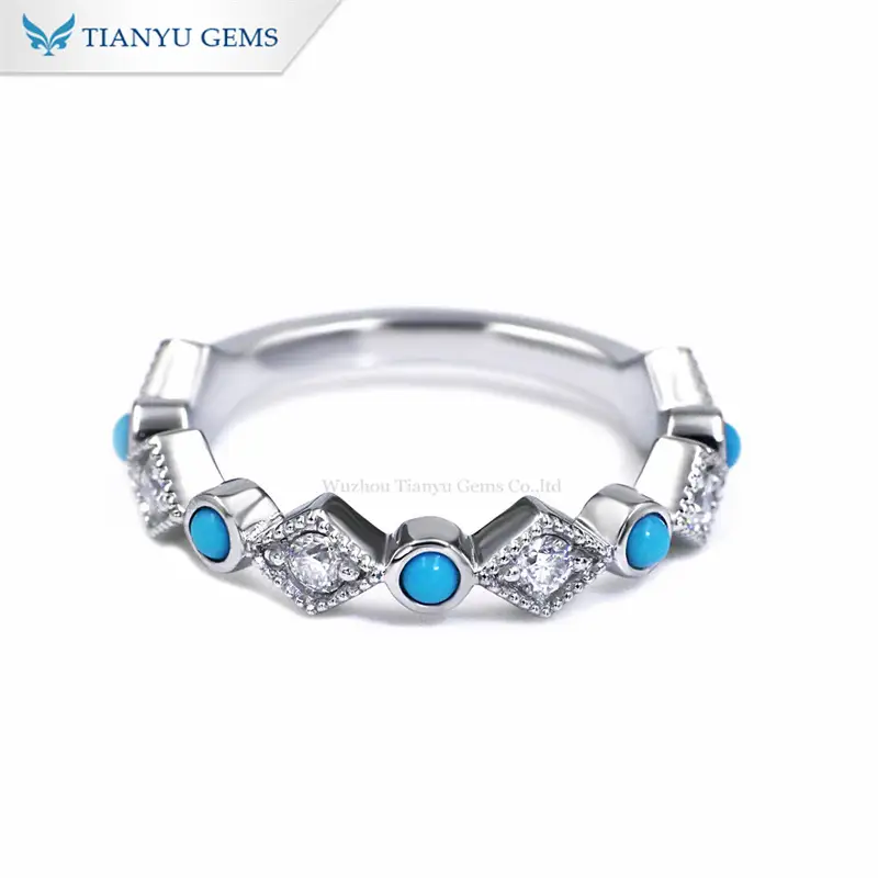 Anillo de turquesa y moissanita de Tianyu Gems, oro de 14k, con banda de turquesa blanca. 1
