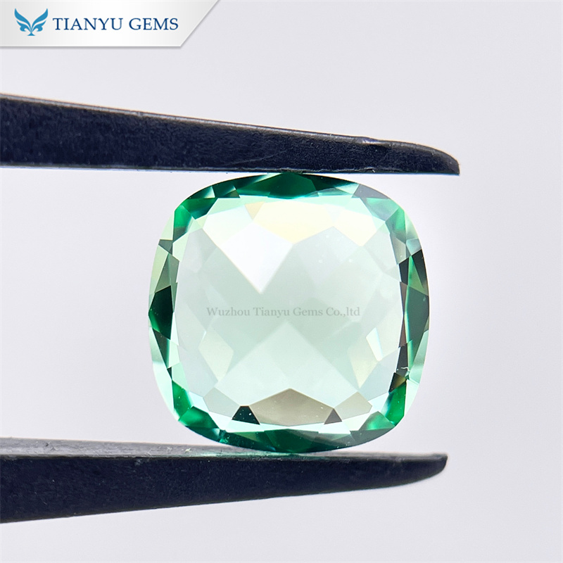 Customized Handmade 8*8mm Cushion Natural Cut Green Sapphire Stone 9