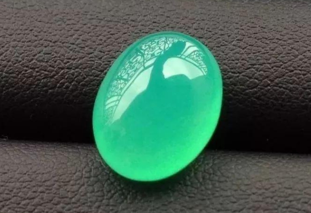 15 Types of Popular Green Gemstones 16