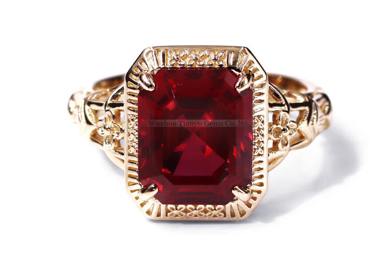 Utforskar de distinkta kontrasterna mellan röda diamanter och rubiner 5