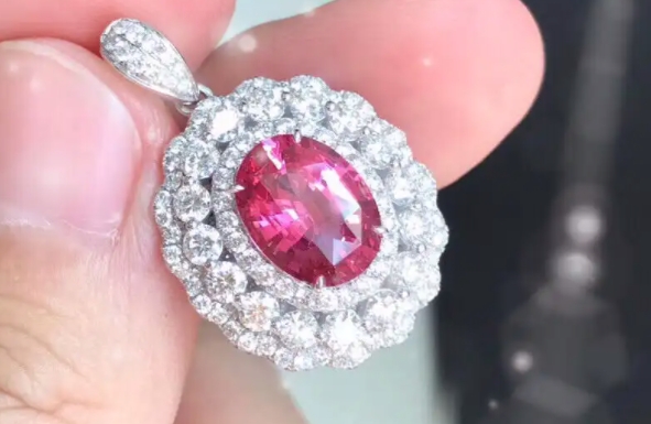15 Popular Pink Gemstones You Need to Know About 8