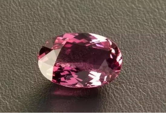 The Ultimate Guide to Tourmaline Colors, Benefits, and Uses 9