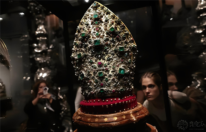 Health and Healing Power of Emerald Stone: Myths vs. Reality 2