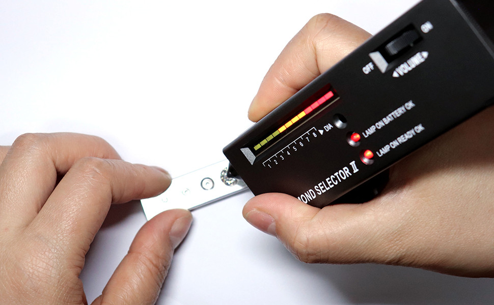 มอยซาไนต์กับเพชรสังเคราะห์ต่างกันอย่างไร? 3