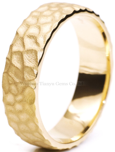 The Ultimate Guide to Men's Wedding Band Styles 19