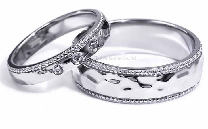 Engagement Rings vs. Wedding Rings – What’s the Difference? 2