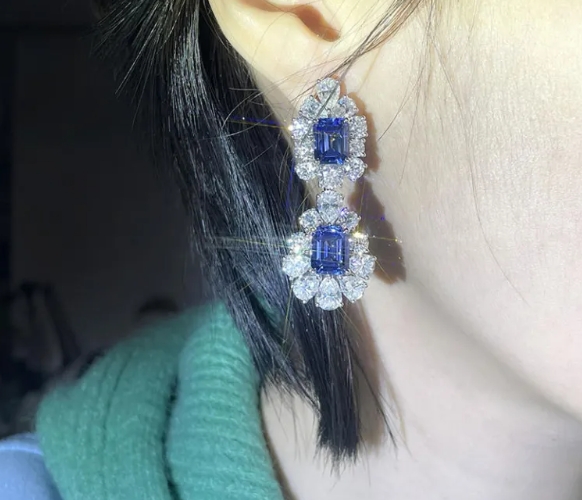 A Comprehensive Guide to Types of Earrings 15