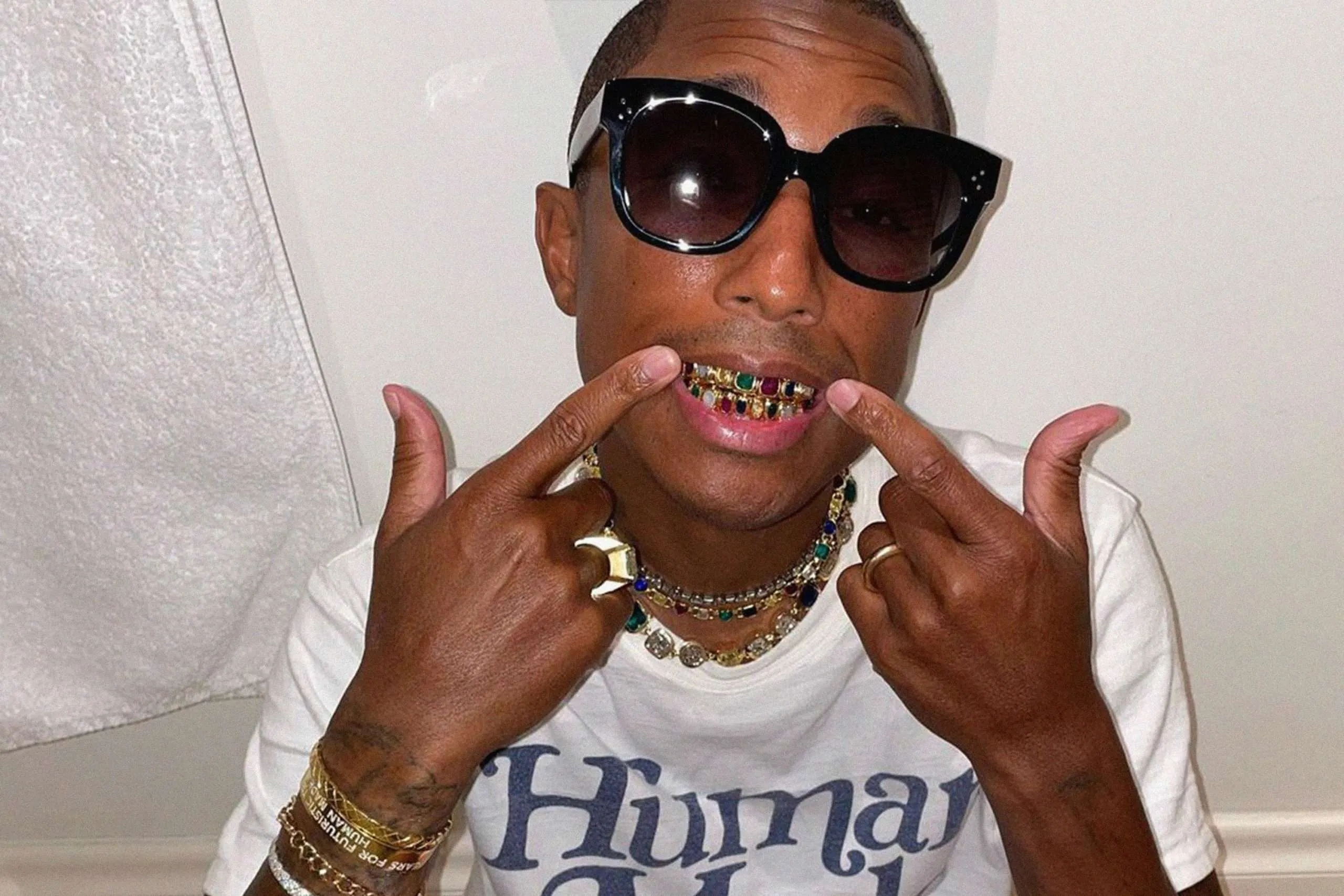 Grillz: The evolution of fashion from ancient times to modern times 5