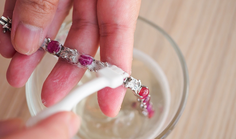 Ruby Jewellery Handbook 13