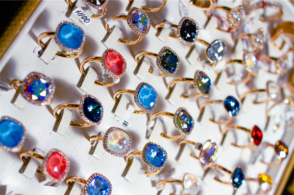 Fashion Jewelry vs Fine Jewelry vs Costume Jewelry vs High Jewelry 1