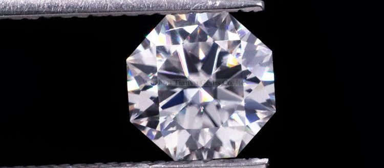 คู่มือฉบับสมบูรณ์เกี่ยวกับการเจียระไนโมอิสซาไนต์: เผยความงดงามของทุกรูปทรง 15