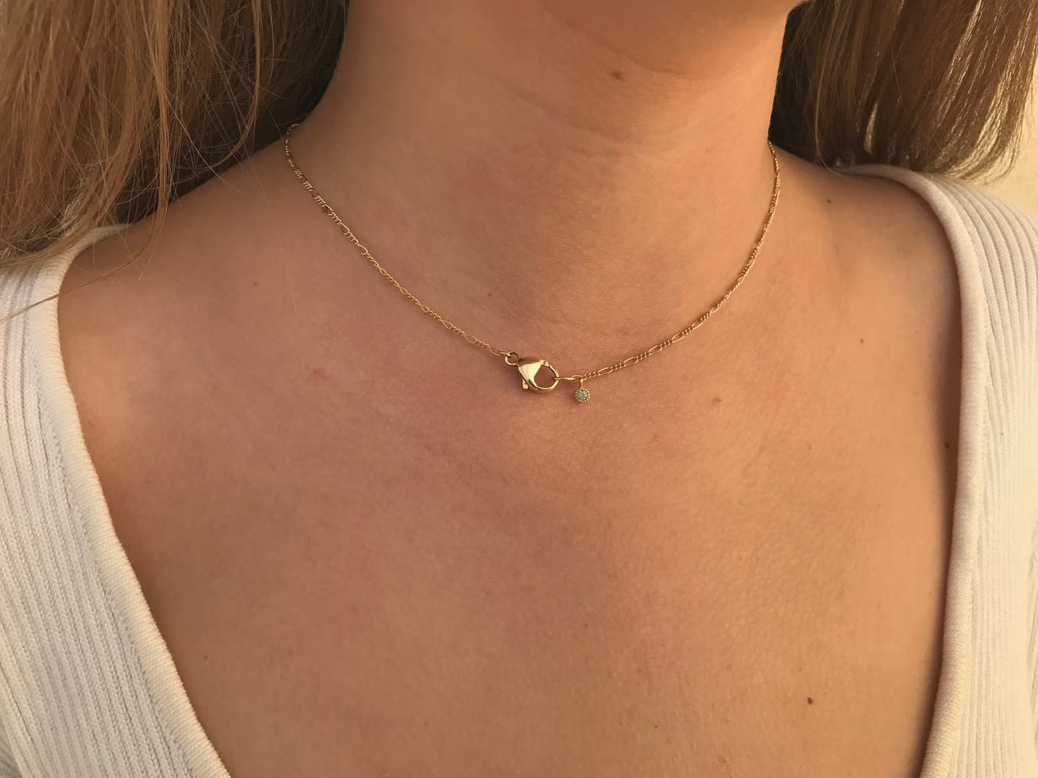 A Beginner's Guide to Choosing the Right Necklace Clasp for Your Jewelry 3