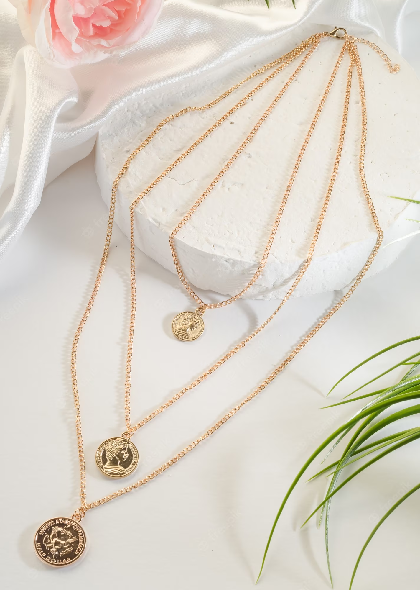 Discover the world of necklaces 6