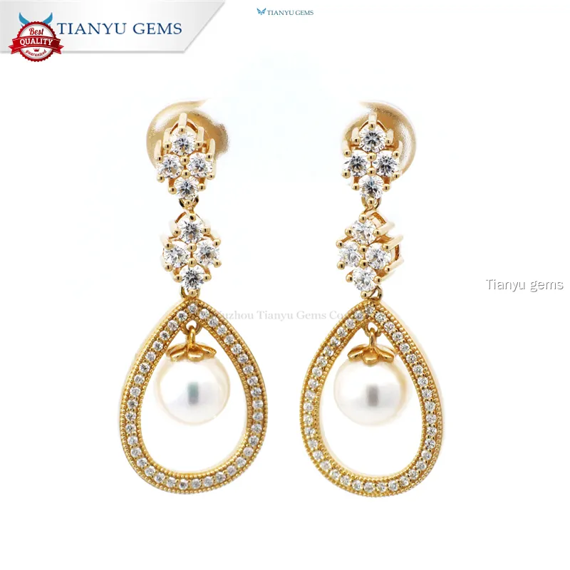 Exquisite Custom Pearl Diamond Ring. 1