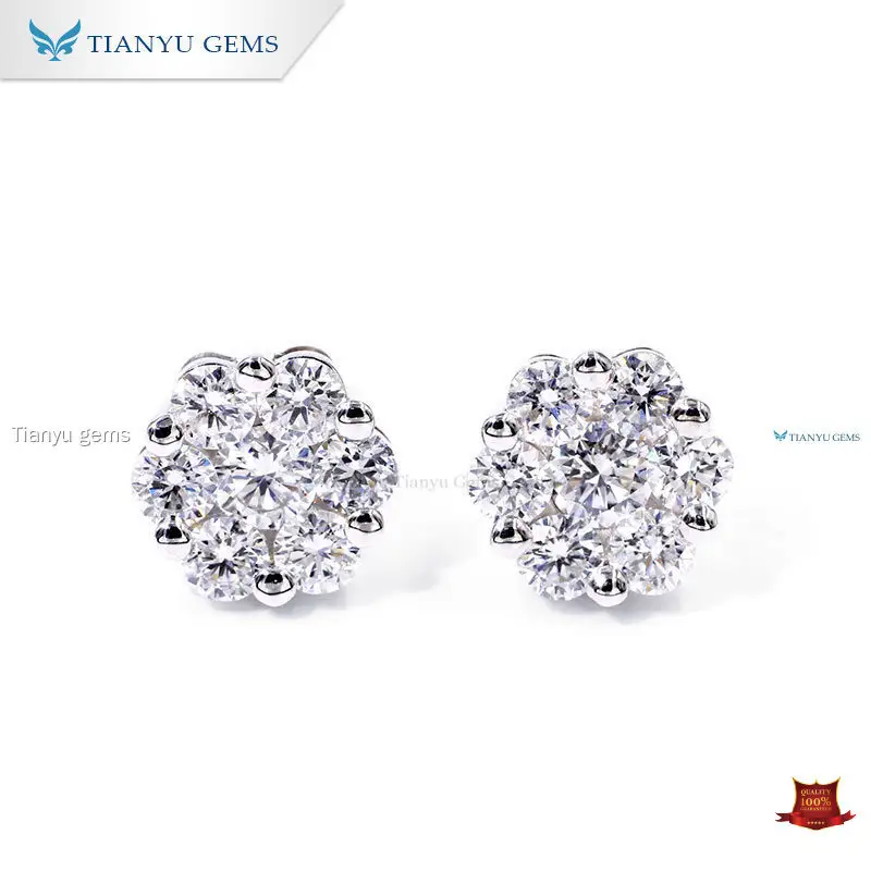 Lab Diamond Stud Earrings in White Gold Flower Shape 1